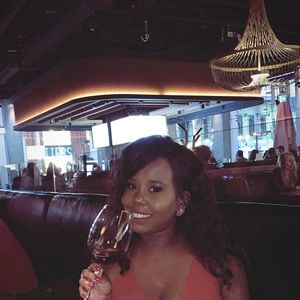 Meet your Posher, Sandra